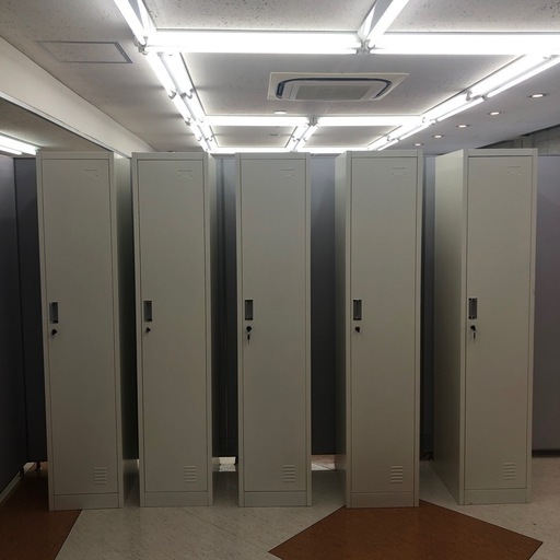 値引き交渉可　中古　個人ロッカー5台セット