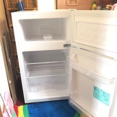 小型冷蔵庫、2ドア、85リットルの画像