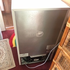 小型冷蔵庫、2ドア、85リットルの画像