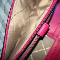 MICHAEL KORS 長財布の画像