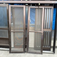 中古　引き戸玄関　アルミ　YKK 　熊谷市の画像