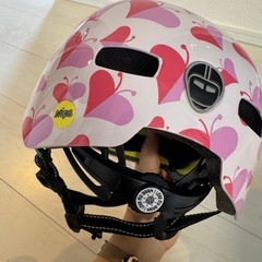 幼児用ヘルメット、リトルナッティーのラブバグの画像