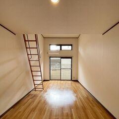 福岡市中央区「アンジェリーク平和」インターネット無料！西鉄バス「平和三丁目」停徒歩1分☆周辺にコンビニやスーパー充実☆　広めの居室+ロフトでお荷物多い方にもオススメです！犬猫飼育可の画像