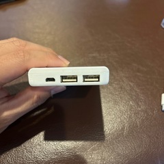 大容量モバイルバッテリー　USB 2口　5200mA の画像