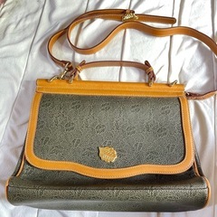 NINA RICCI　本革 レザー 型押し 2WAY 斜めがけ ...