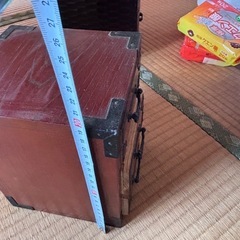 収納ボックスの画像