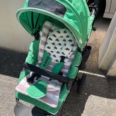 ベビーカー　エアバギー　フットマフ　ヘッドサポートつき　