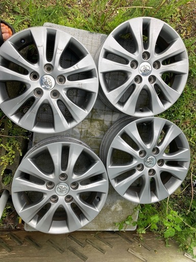 トヨタ純正16インチ　アルミホイール