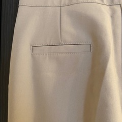 ベージュ パンツ (スラックス)の画像