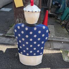 鳥の大型人形（身長130？位）の画像