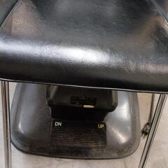 カットチェアー電動の画像