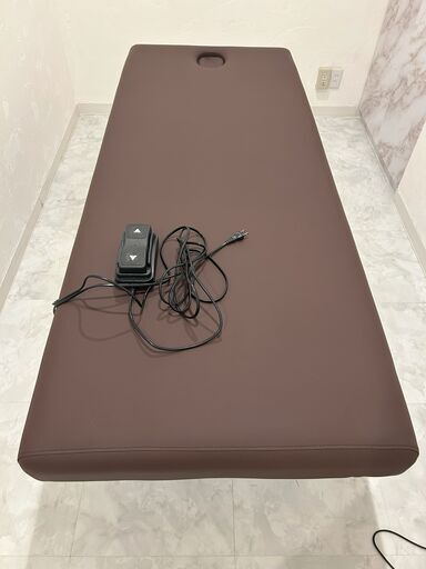 SevenBeauty電動昇降マッサージベッド