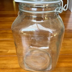 メダカ、観賞魚用に使っていたビン　水槽