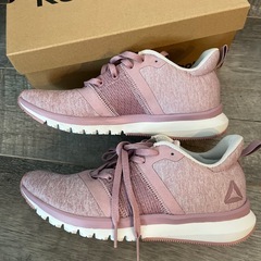 未使用　Reebok ランニングシューズ　23.5㎝の画像