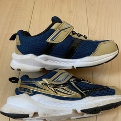 お話中【16.5cm】6/21.22限定800円　瞬足&adidasの画像