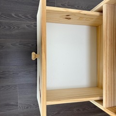 【譲ります】IKEA 引き出し付き収納棚（大きな傷あり） の画像
