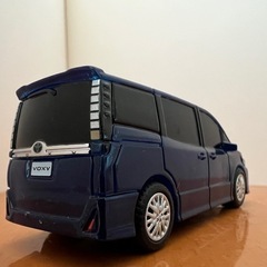 【値下げしました】ヴォクシー80系  前期型 プルバック式ミニカーの画像