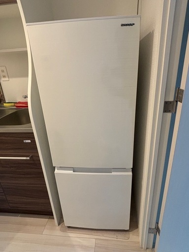 ⭐️冷蔵庫マット付⭐️【冷蔵庫】シャープ SHARP (幅49.5cm) SJ-D18H-W 179L つけかえどっちもドア 2 ドア ホワイト