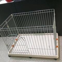 0605-134 ペットケージ　キャリー付多少の錆びあり