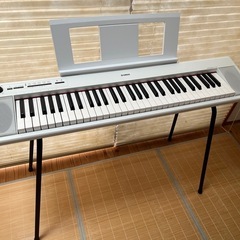 ヤマハ YAMAHA 電子キーボード piaggero ホワイト NP-12 の画像