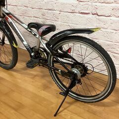  【子供用】整備済中古自転車 ブリヂストン 22型クロスファイヤーJr 身長117cm程度から シルバー色 <自転車のオオムラ 静岡店>の画像