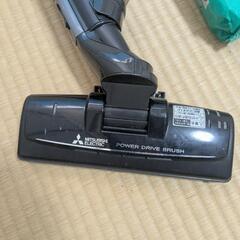 三菱掃除機（紙パック8つ付き）2016年式の画像
