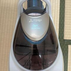 三菱掃除機（紙パック8つ付き）2016年式の画像