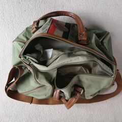 【無料】緑色のボストンバッグの画像