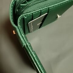 LUCIANO VALENTINO 二つ折り財布 【未使用品又はそれに近い美品】の画像