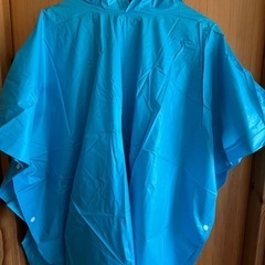 美品 長崎 ハウステンボスレインポンチョ 梅雨 レインコート 大人用 子ども用 カッパ 雨 野外フェス 雨具 男女兼用の画像