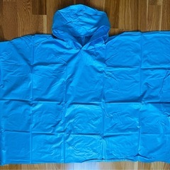 美品 長崎 ハウステンボスレインポンチョ 梅雨 レインコート 大人用 子ども用 カッパ 雨 野外フェス 雨具 男女兼用の画像
