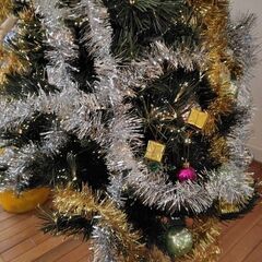 クリスマスツリー＋装飾＋電飾 台座込みで約180cmの画像