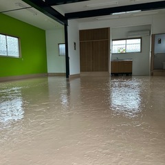 🌴資材置場、工場、事務所🏗️２トンクレーン