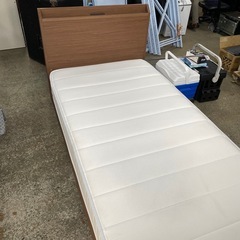 シングルベッドマットレス付き