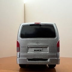 【値下しました】ハイエース200系プルバック式ミニカーの画像