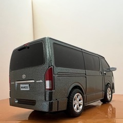 ハイエース200系プルバック式ミニカーの画像