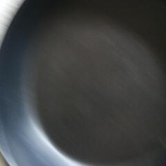 お話し中です。ステンレスWMFの26cmフライパン・キズありの画像