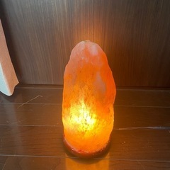 お取り引き中　ヒマラヤ岩塩ランプ　３つまとめての画像