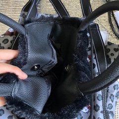美品　未使用　ふわふわ　ミニバッグの画像