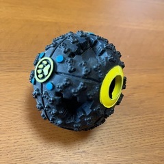 犬用　ペットシーツ　2袋　計360枚　おやつボール　フードディスペンサー付きの画像