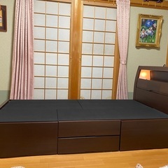シングルベッド　収納・ライト付き