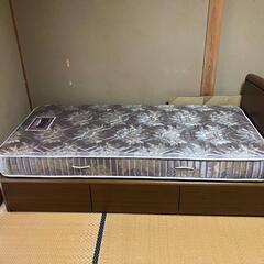 シングルベッドマットレス付き