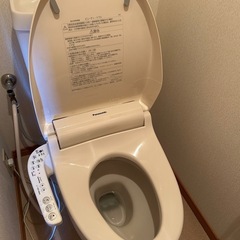 【取引中】【美品】ウォシュレット　温水洗浄便座の画像