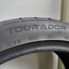 225/40R18 1本のみ 夏タイヤ 予備にどうぞ 6分山 2021年製の画像