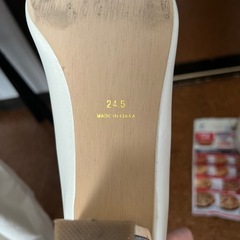 美品　白パンプス　中敷付きの画像