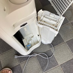 中古、シャープ加湿空気清浄機2014年の画像