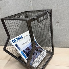 ブックスタンド　インダストリアルの画像