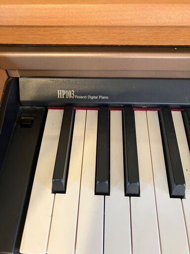 電子ピアノ　Roland HP103