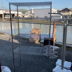 スチール棚　高さ185センチくらい横幅120センチくらい