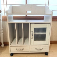 小家具　小物入れ　本立て　棚　ローラー付き　キャビネットの画像